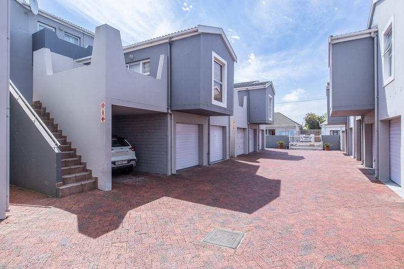 1 Bedroom Property for Sale in Claremont Western Cape